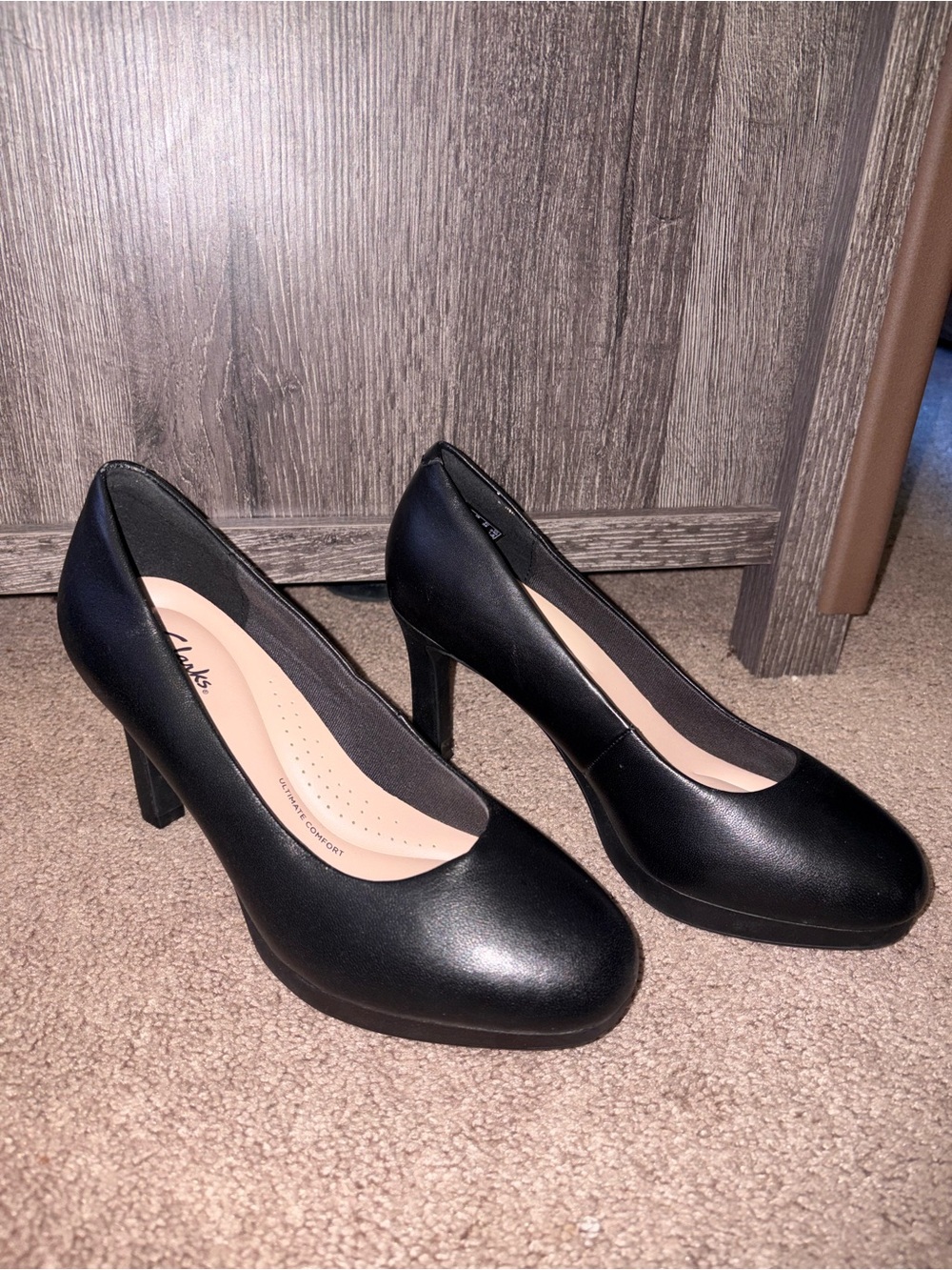 Clarks Black Leather Classic Round-Toe Heels